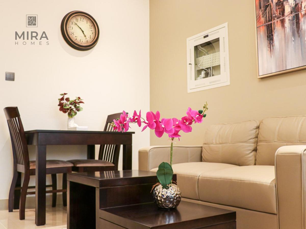 Mira Holiday Homes - Lovely Studio With Burj Khalifa View Dubai Exterior foto